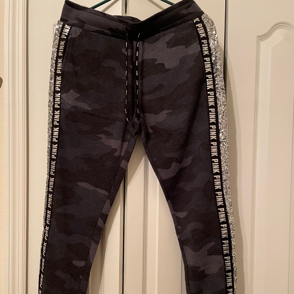 Victoria’s Secret Pink sequin camo Capri joggers